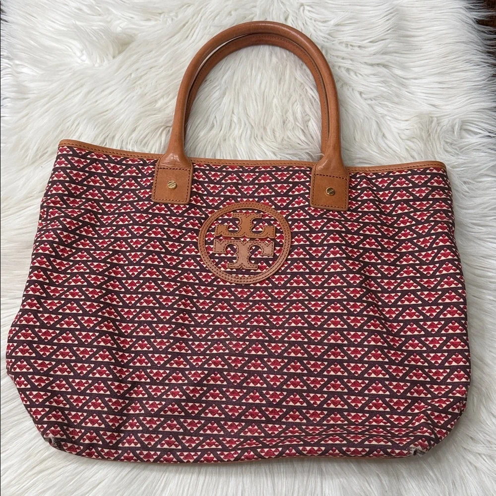 Rare TORY BURCH Jaden Tote Retails $498 - Picture 2 of 16